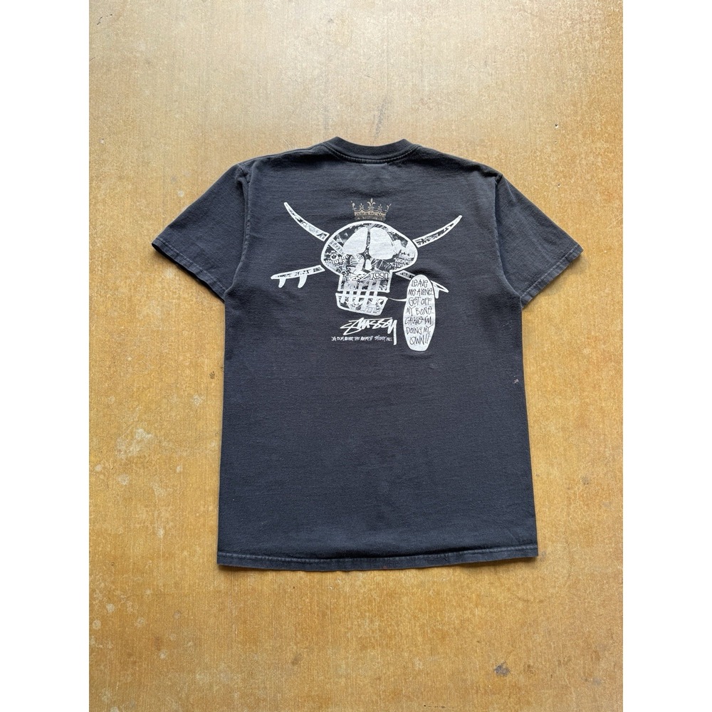 VTG Y2K Stussy Skull & Surfboard Surfing Skater Black T-Shirt Crown Collage (M)